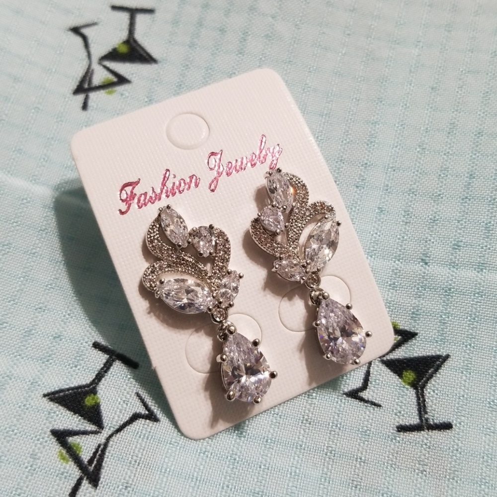 Cz flower earring